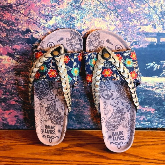 Muk Luks Shoes - 🎊🦋HP🦋🎊MUK LUKSANDALS~ NWOT